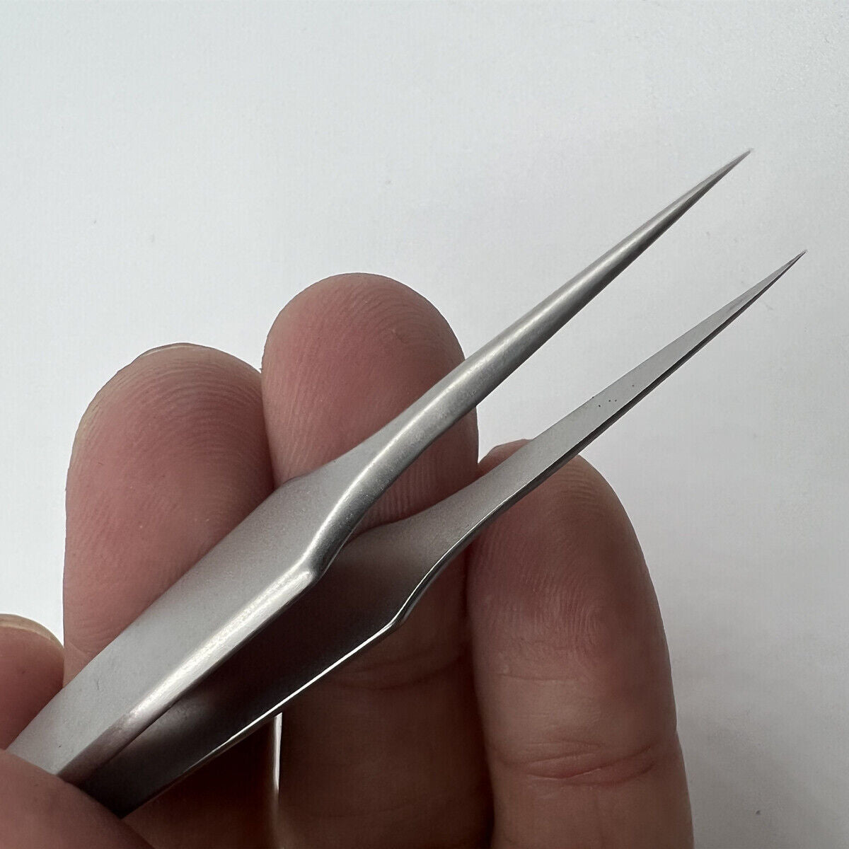 Bergeon 7026-4 stainless steel anti-magnetic tweezers for precise watch accessory handling