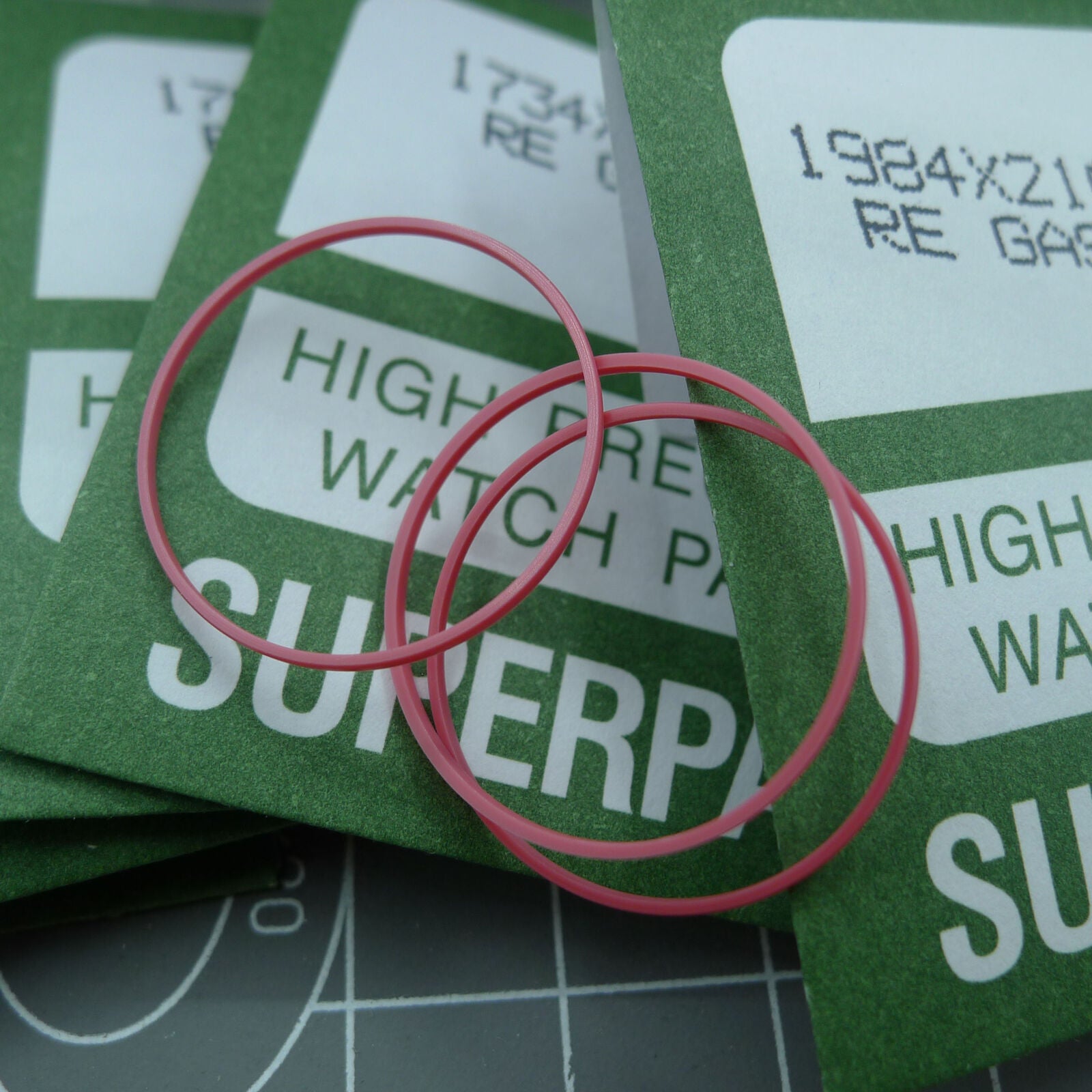 Set of 90 AR-668 waterproof O ring watch back gasket washers in 30 sizes for precise sealing and durability.