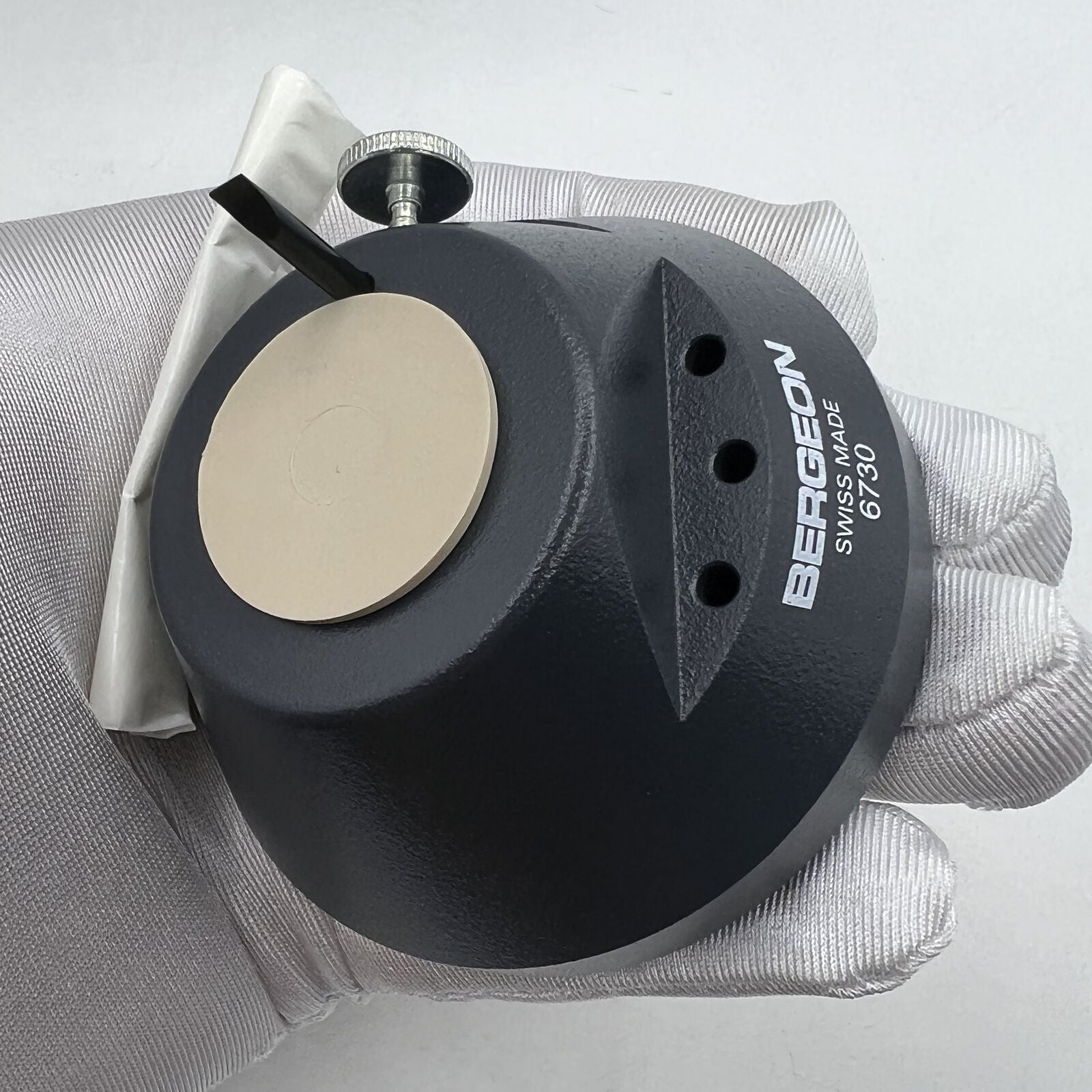 Bergeon 6730 watch band screw holder tool for precise bracelet fitting and removal.