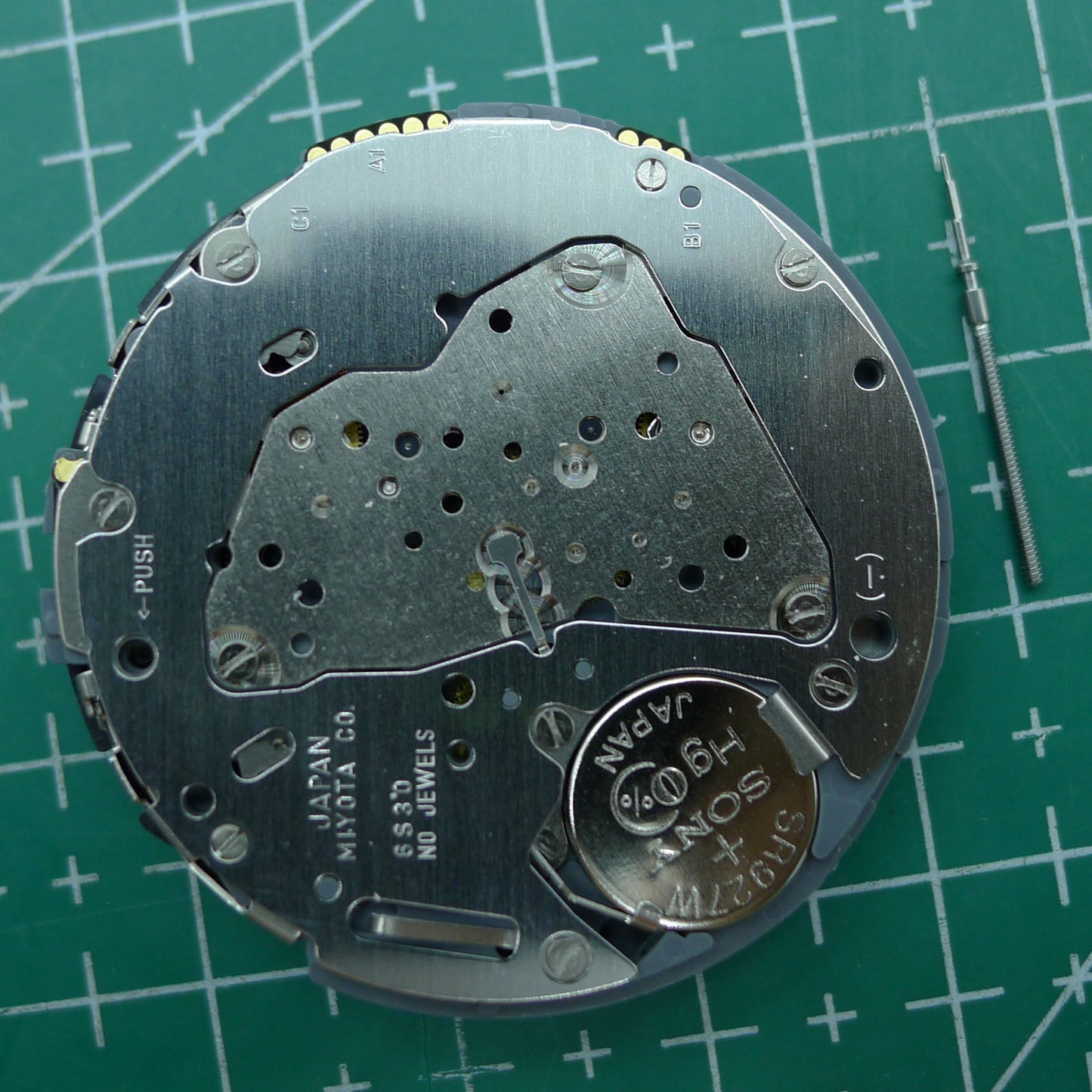 Wholesale Miyota 6S30 Quartz Movement Date At 4 Small Second @2@6@10
