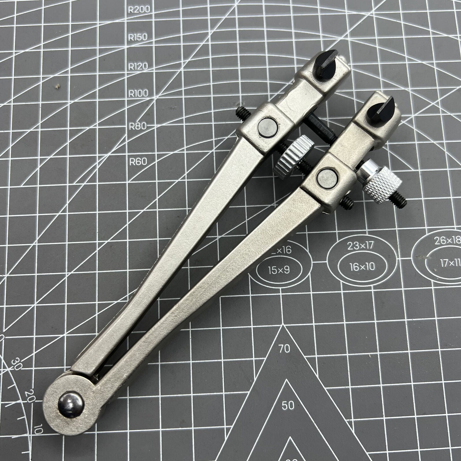 Watch Case Screw Back Opener Wrench, precision tool for opening watch backs, ideal for repairs.