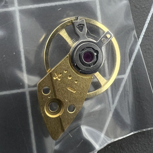 Golden balance wheel with splint for Miyota 8200 8215 watch movements, precision accessory.