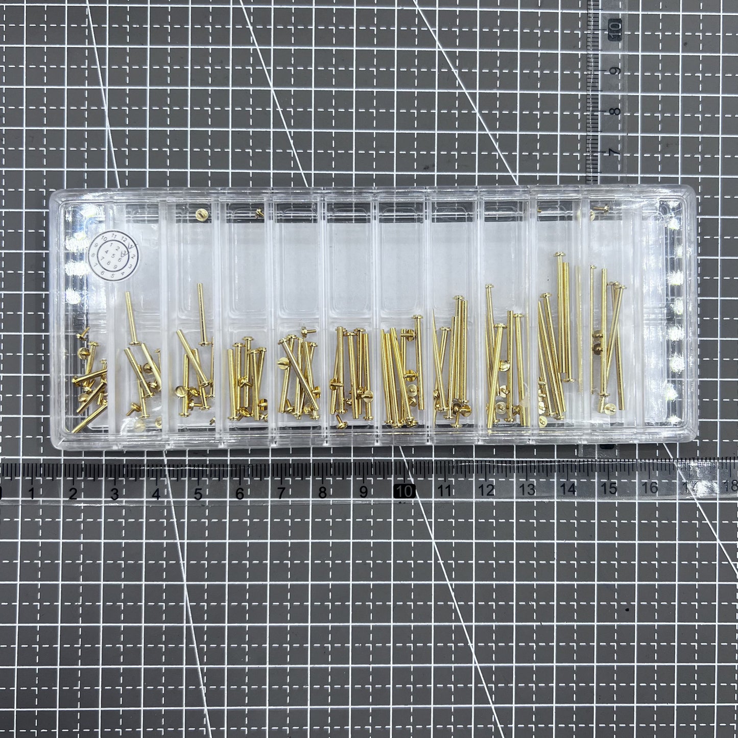Goldfarbenes Uhrenschrauben Set 1.5mm 11 Größen 55 Stück Messing T-Bar