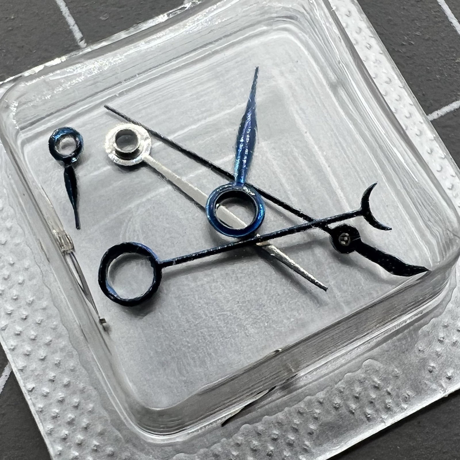 Blue polished watch hands with no lume for ETA 7750/7751 movement, durable replacement.