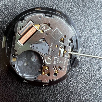 Japanisches VS3JA Quartz Uhrwerk, Eco Drive Solar betrieben, langlebig und pr�zise f�r Uhrenreparaturen.