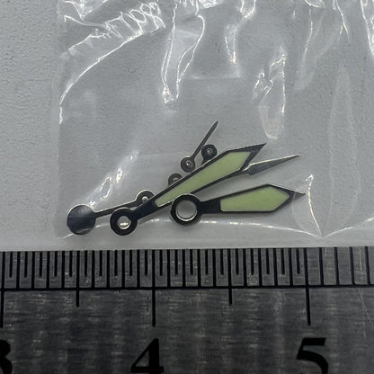 Spitze, 11 mm, silberfarbene Zierleiste, grün leuchtende Uhrzeiger für Miyota 0S20-Uhrwerk 