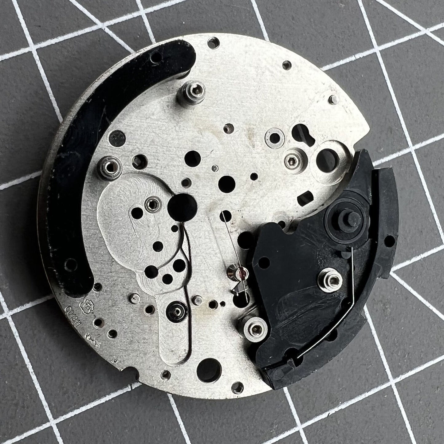 Main Wheel Bridge Splint for ETA C01.211 movement, precise watch accessory part #6448.