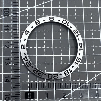 Silberner 38mm GMT Keramik L�nette, langlebig und pr�zise f�r mechanische Herrenuhr 40mm, ideal f�r Uhrenthusiasten.