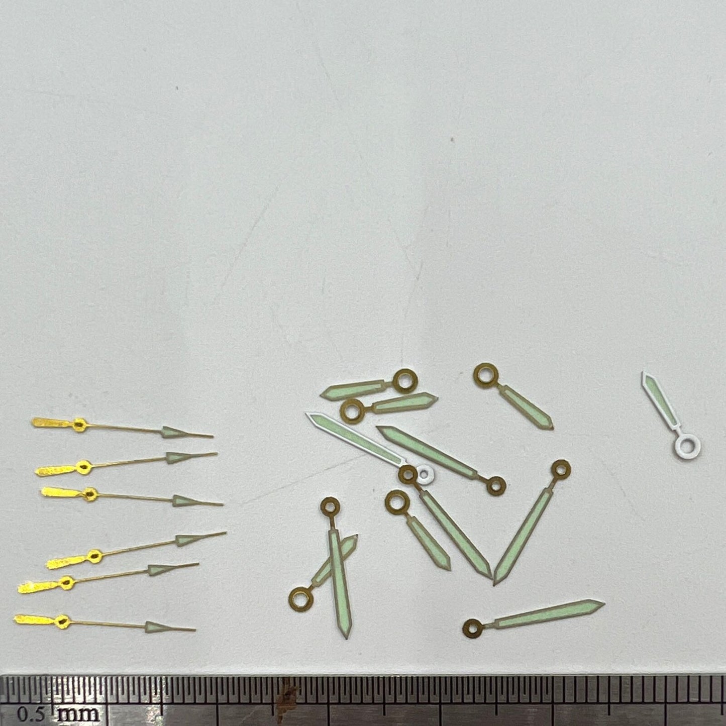 Uhrzeiger, 12 mm, silberner Rand, grüne Leuchtmasse, für Hattori Epson PC32 Quarzwerk 
