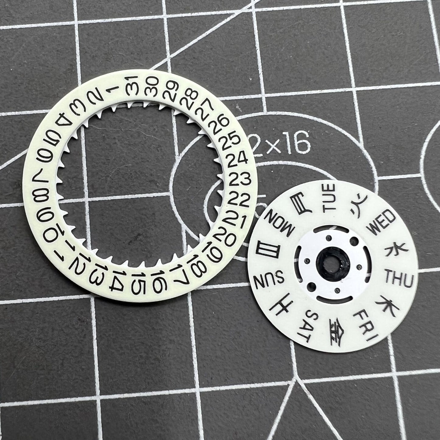 Green lume date and week wheels for Seiko NH36, boosting dial visibility in low light conditions.