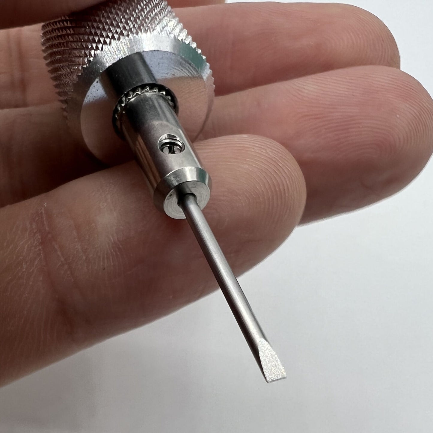 Bergeon Swiss Made 30081-TAM-130 precision 1.30mm drum barrel screwdriver for watch repairs.