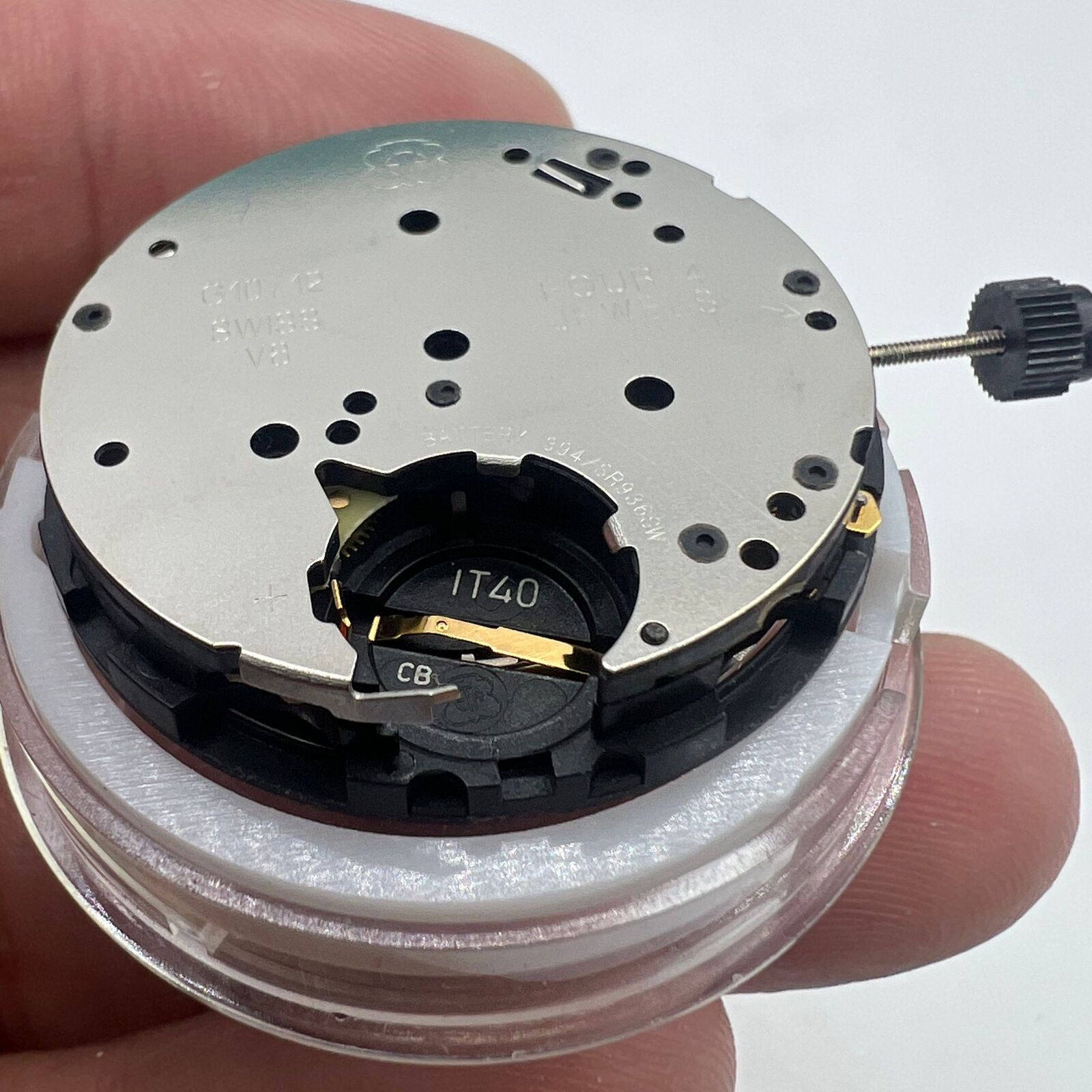 V8 ETA G10.711 quartz watch movement with date display at 6 o'clock, Swiss craftsmanship.