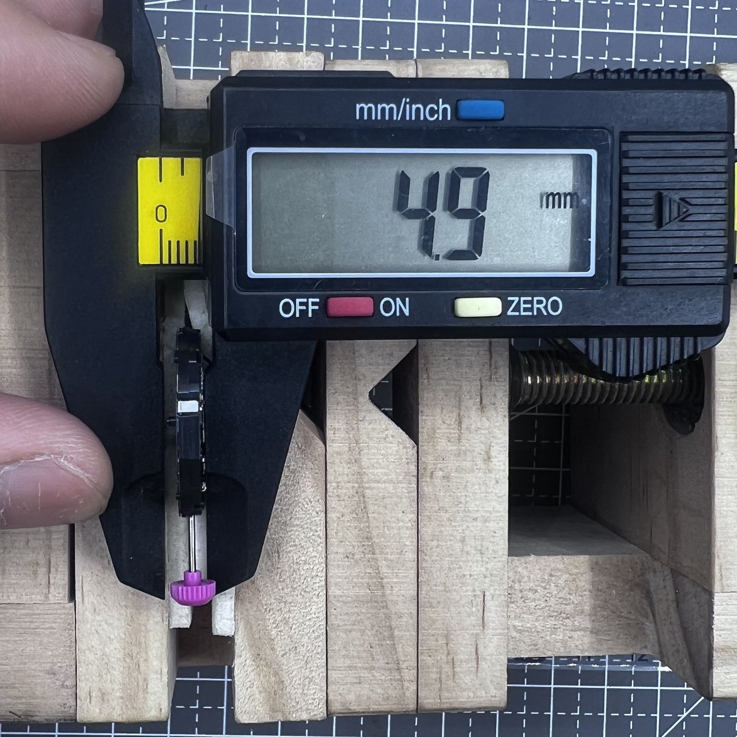 Eco Drive Solar Uhrwerk Miyota Citizen E110 Quarz Datumsanzeige bei 3 Uhr