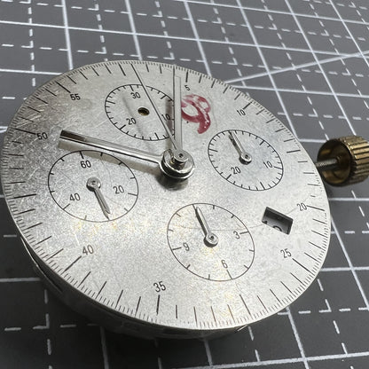 Schwarze Dandong Automatik Uhr mit 7753 mechanischem Werk, kleine Sekunde bei 9, eleganter Stil