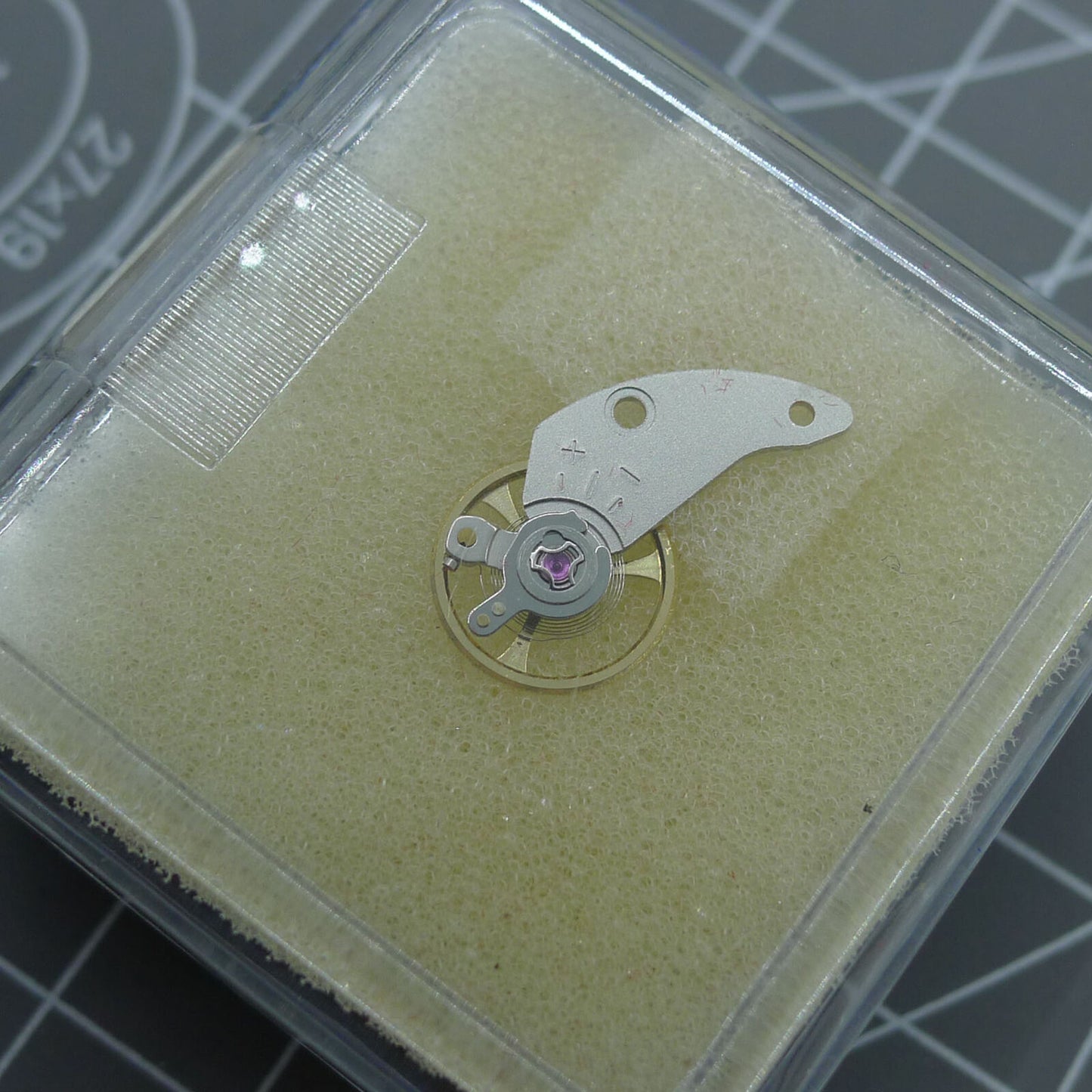 Balance wheel splint for YN55 YN56A movement, generic fit watch part ensuring precise timekeeping accuracy.