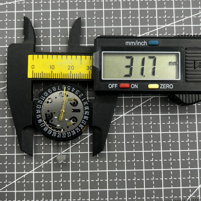 ETA Quarzwerk G10 212 mit Dreizeigerdatum um 6 Uhr f�r pr�zise Uhrwerke