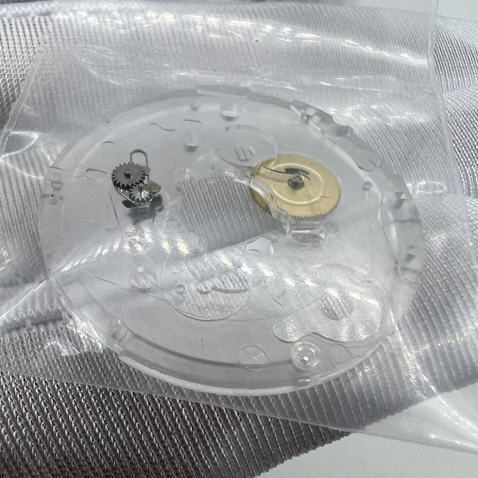 Date calendar wheel bridge splint for ETA C01.211 movement, precise watch repair part by #6437.