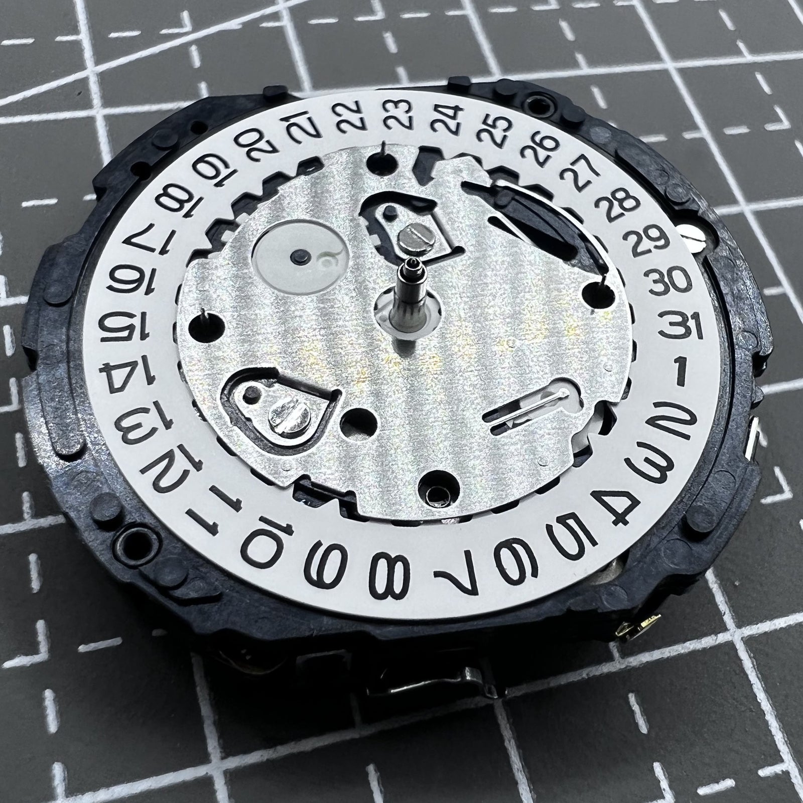 Seiko V176A quartz watch movement, precise Japan-made mechanism for watch accessories