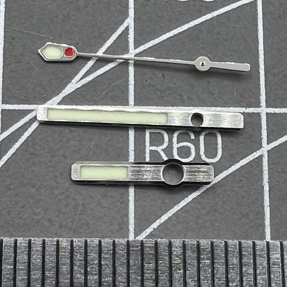 Trim C3 Super Lume silver watch hands for SKX007 with NH35/NH36 movement, enhancing visibility and style.