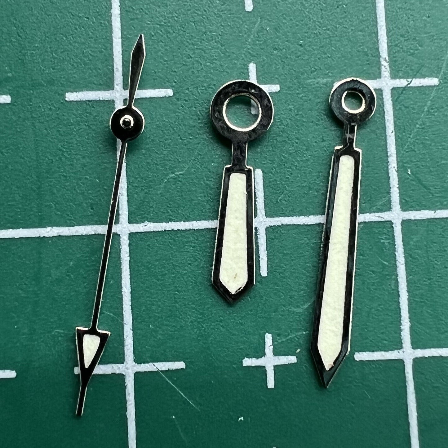 Wholesale luminous watch hands set for Miyota 2115, perfect for watch repair and customization.