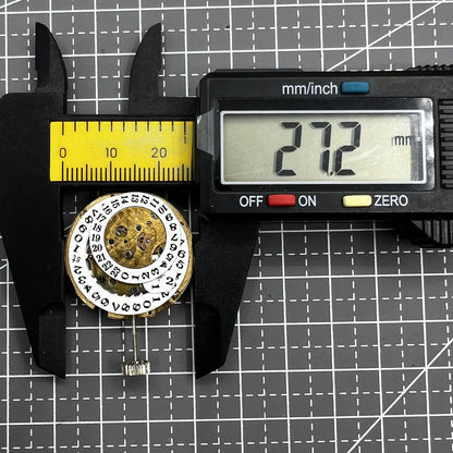  multifunctional automatic watch with mechanical movement, date display at 2 o?clock, and 24-hour dial.