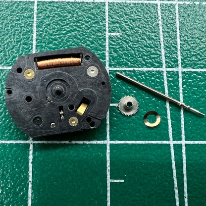Hattori Epson TMI YL60A quartz watch movement for accurate timekeeping and reliable performance.