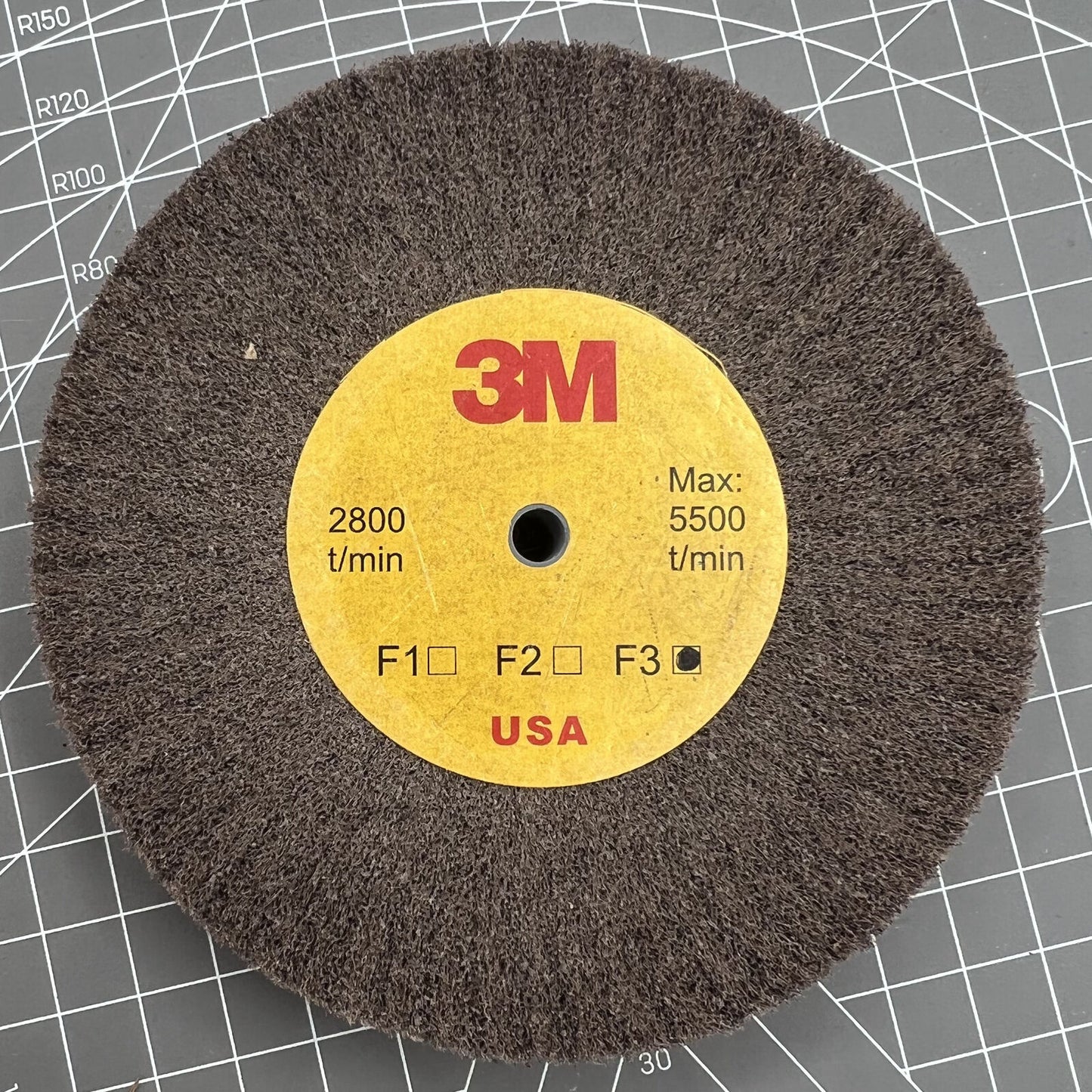 3M Grain Abrasive Wheel with Aluminum Oxide for precision polishing, compatible with Bergeon 6085-F3 tools.