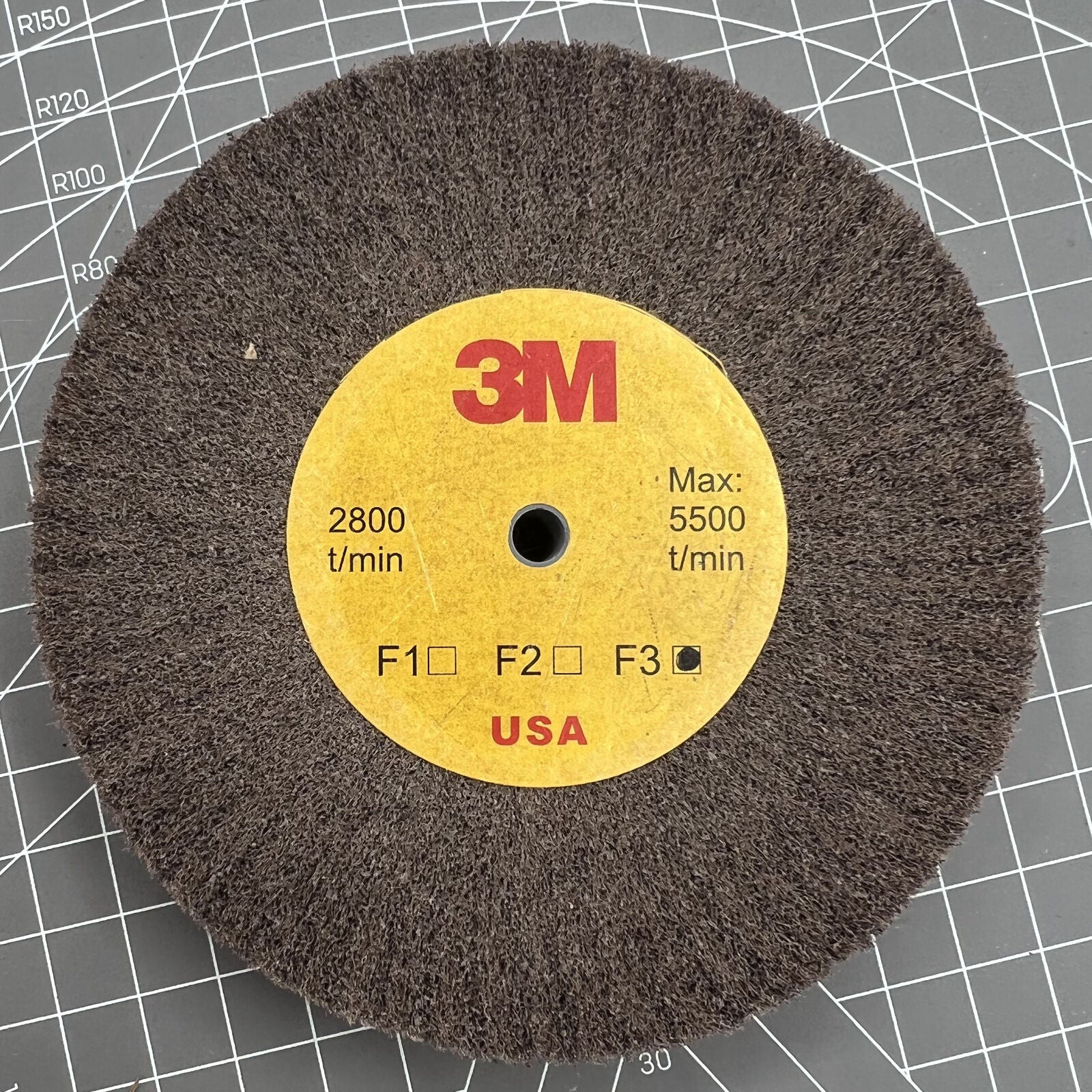 3M Grain Abrasive Wheel with Aluminum Oxide for precision polishing, compatible with Bergeon 6085-F3 tools.