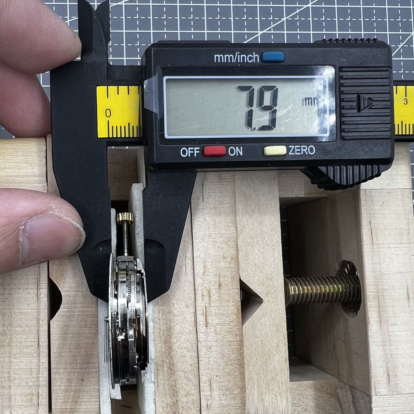 Dandong 7750 mechanical watch movement with small seconds at 3, 6, 9 o?clock, no calendar detail.