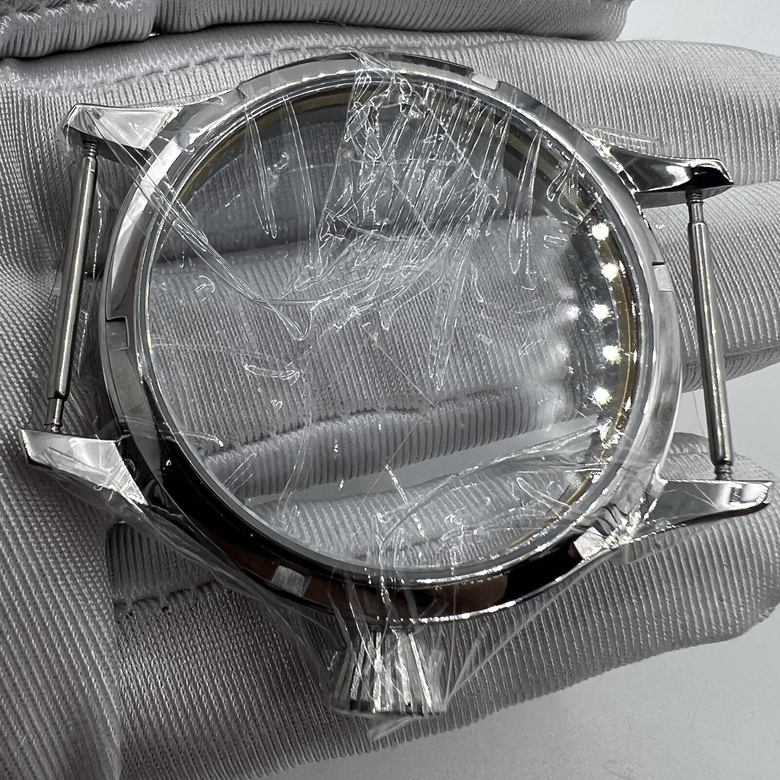 44mm stainless steel watch case, compatible with ETA 6497/6498 and Seagull ST3600/ST3621 movements, sleek and durable.
