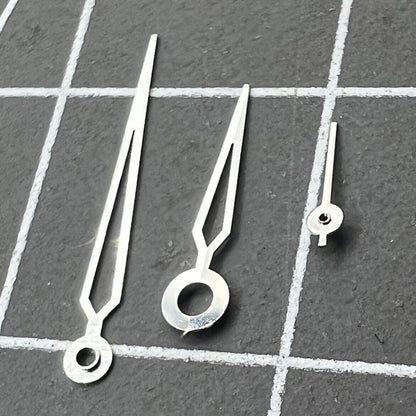 13 mm Uhrzeiger mit silbernem Rand und hohler Pfeilform für Miyota 1L45 Quarzwerk