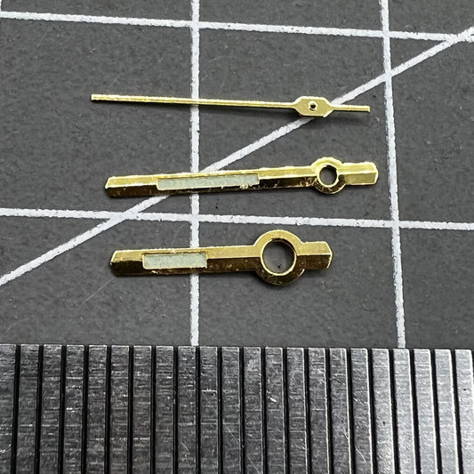 Aiguilles de montre lumineuses vertes avec garniture dorée de 11 mm pour mouvement Orient 46941 46943