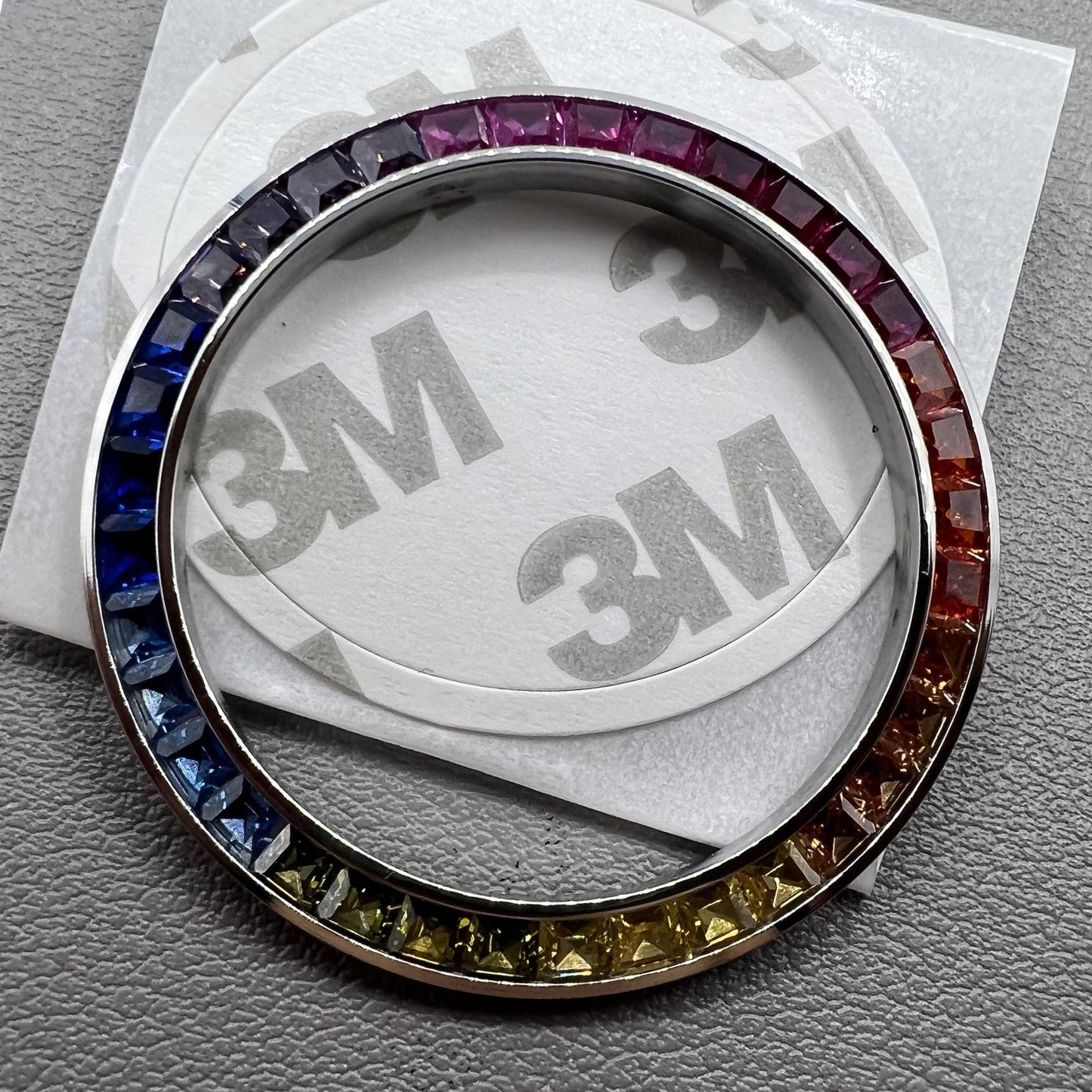 Trime en argent 39 mm Imitation Diamond Gemstone Watch Tegnol pour le mouvement VK63