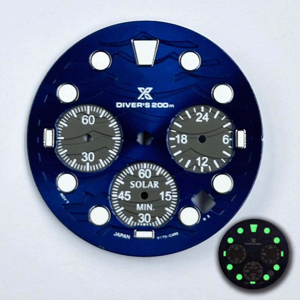 Luminescent green watch dial with 31mm silver bezel for VD53 by Leuchtendes, ideal for stylish timepieces
