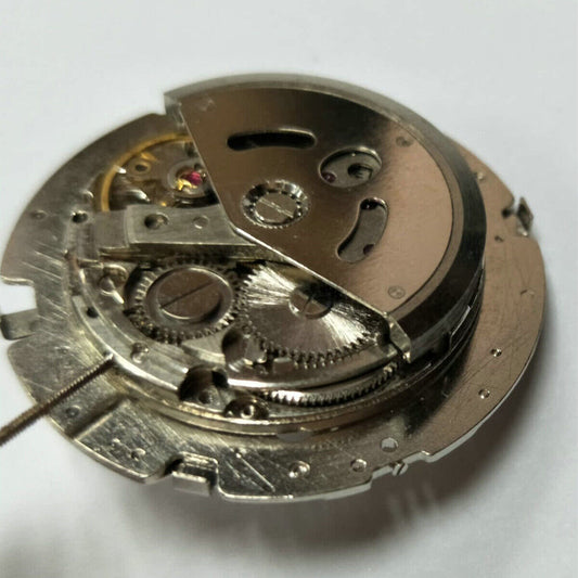 Shanghai Automatic Mechanical Watch accessory showcasing intricate R21 movement details, crafted in China for precision and style.