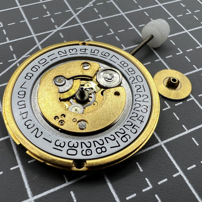 ETA255.461 Swiss Made Quartz watch movement with 3 hands and date at 4 o'clock, ideal for precise watch repairs.