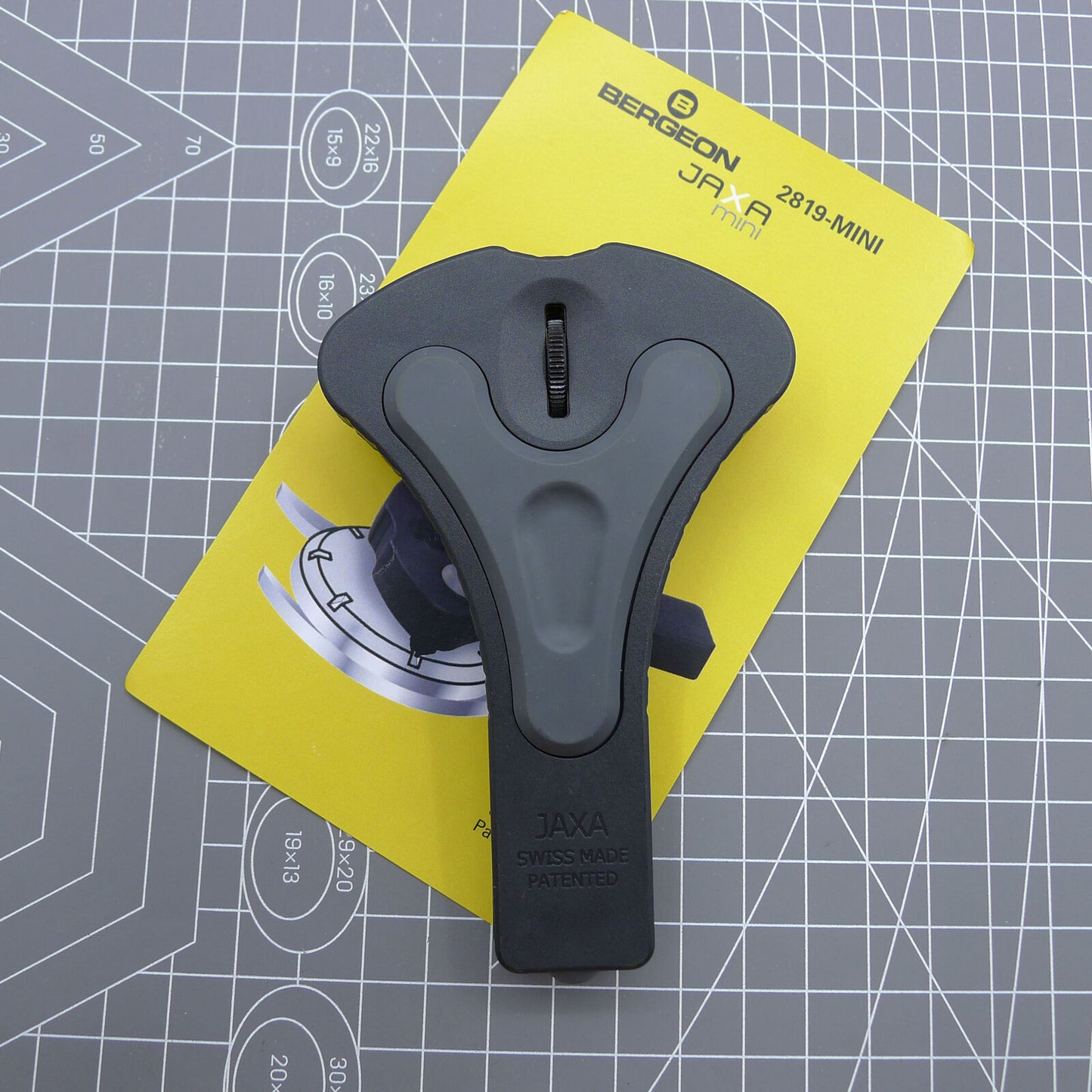 Swiss Bergeon 2819-MINI JAXA watch back case opener, durable tool for precise repair up to 62mm.