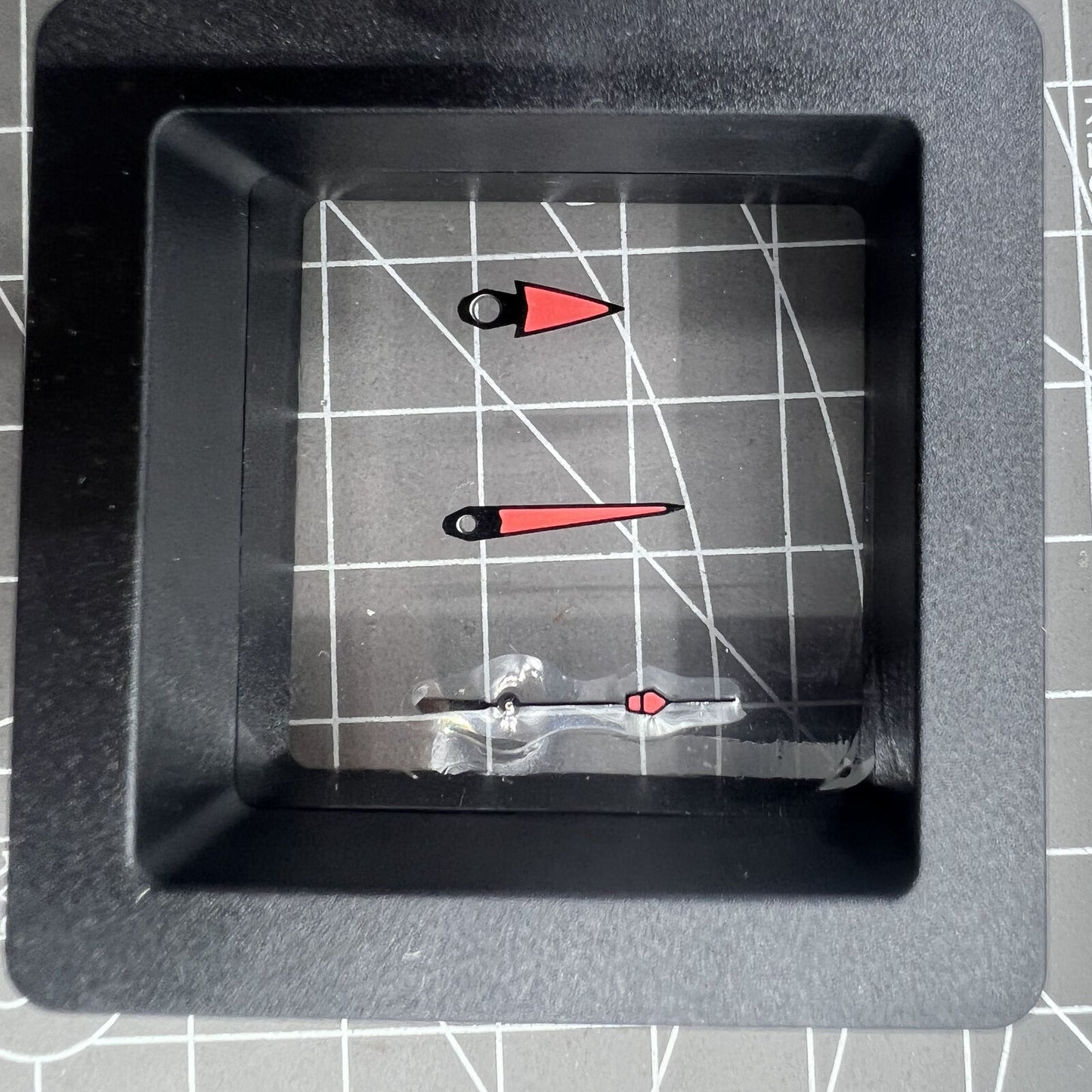 New C3 red luminous watch hands set by P1-7-C, compatible with NH35/36/4R/6R movements, perfect for precise watch repairs.