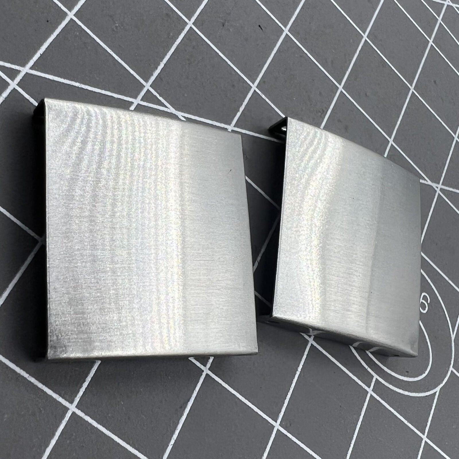 Silver 3-fold watch strap buckle extender, 9 sizes, 18 pieces for precise bracelet adjustments