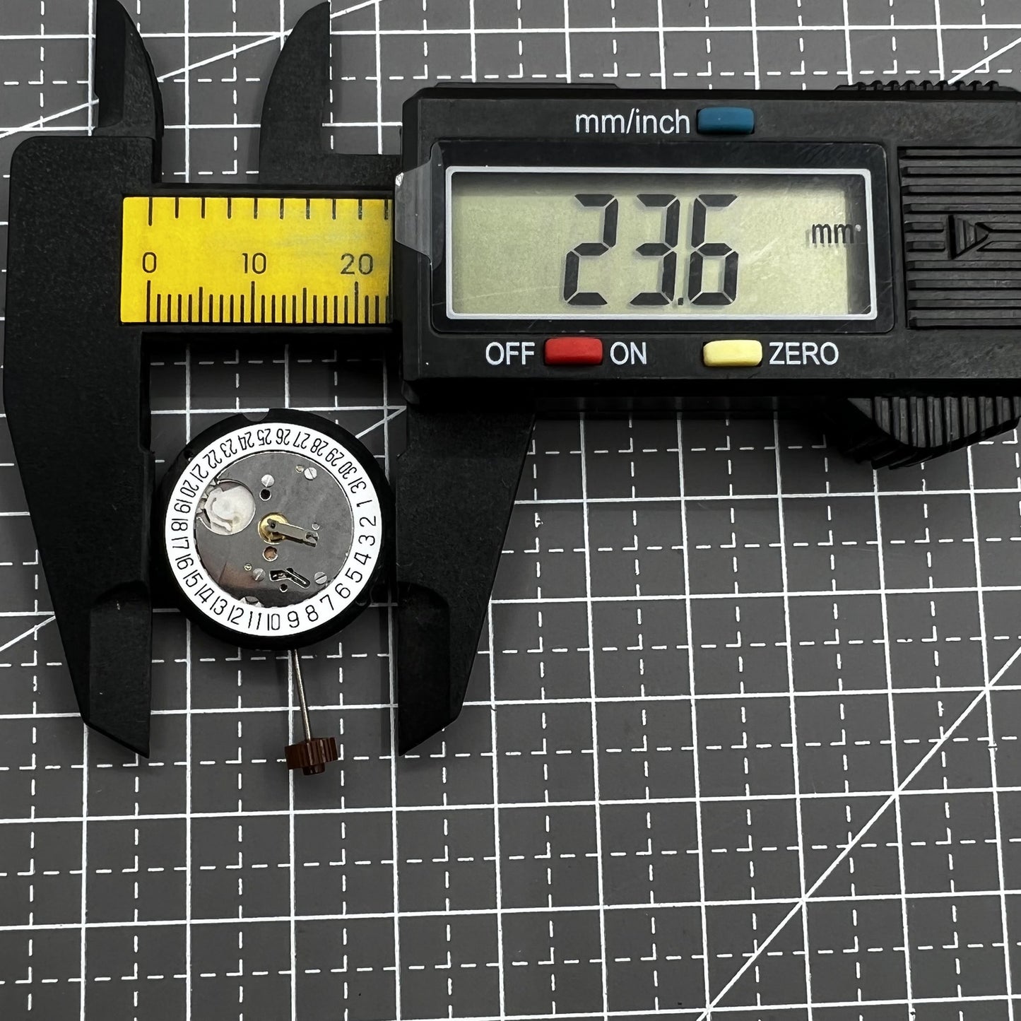 Quarzuhrwerk Ronda 505 mit Datum bei 6 Uhr, pr�zises Uhrwerk f�r Armbanduhren
