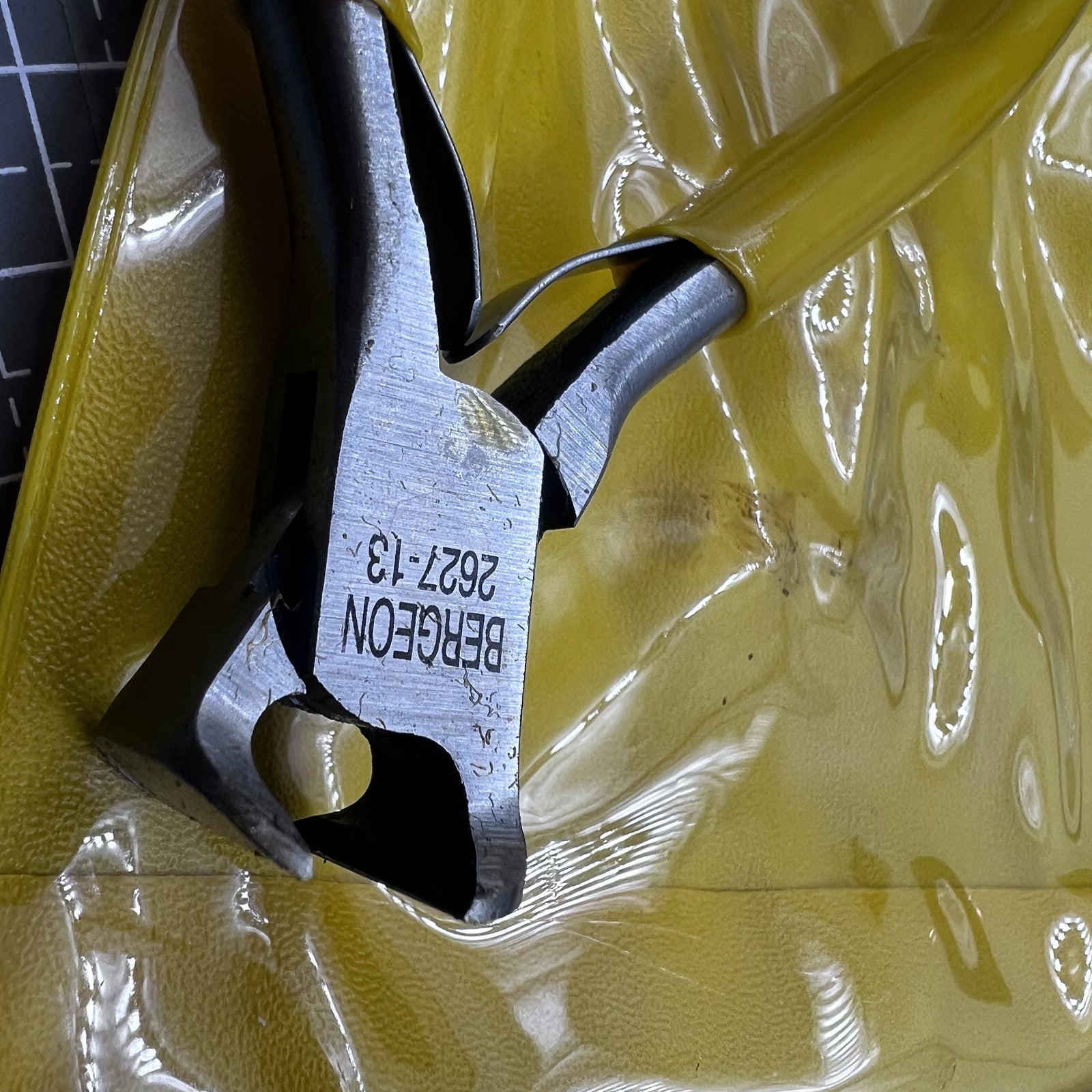 Swiss Bergeon 2627-13 top cutters for precise watch accessory cutting with straight jaw design.