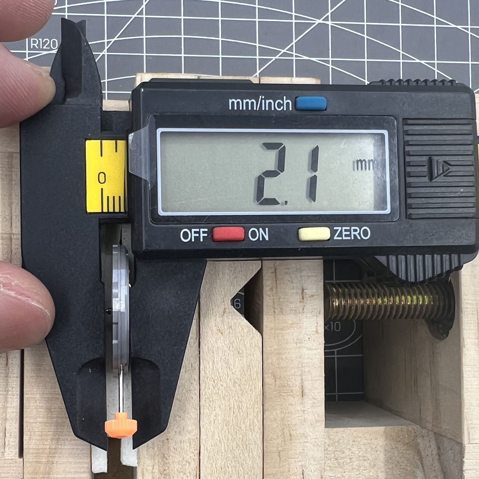 Miyota 1M02 quartz watch movement with black dial, red font, and double calendar display for watch accessories.