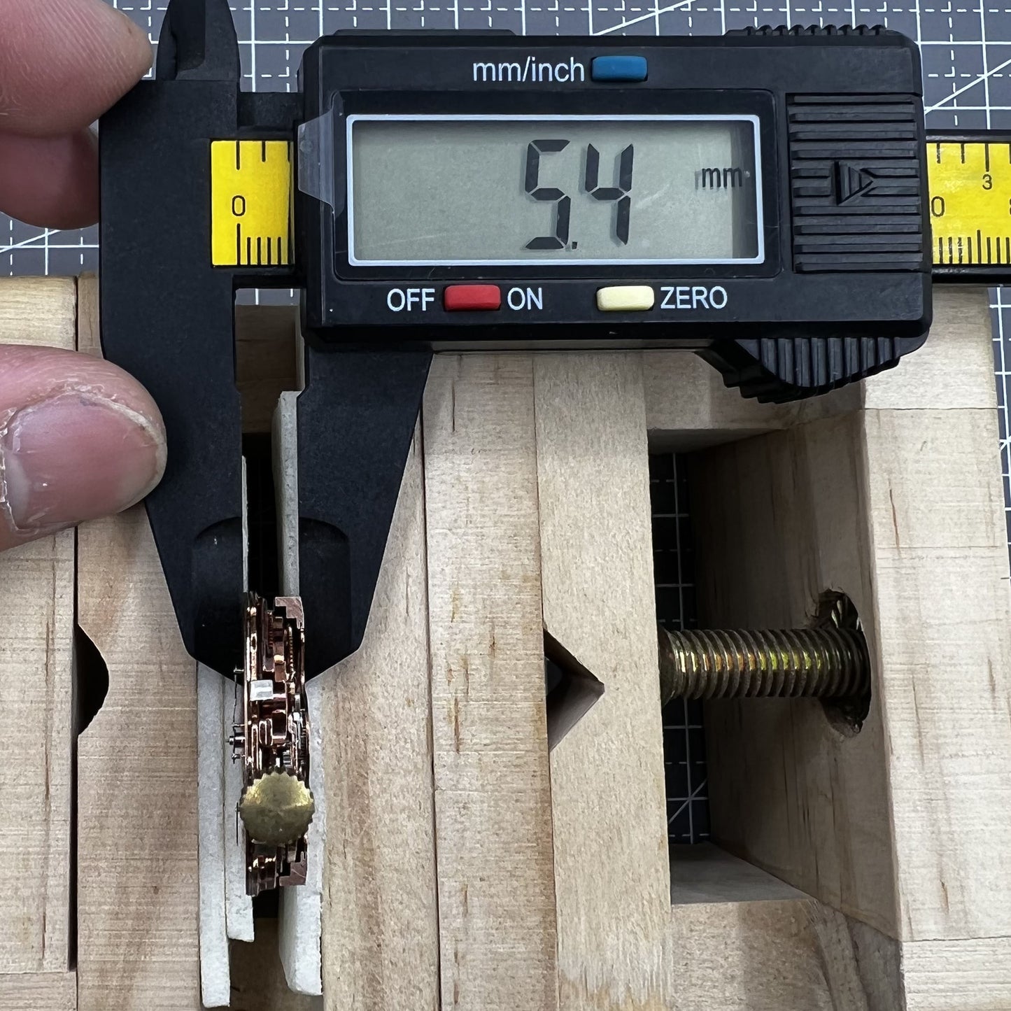 Golden Mechanical Movement Hollow Rose 4 Eye 7 Hands 3/6/9/12