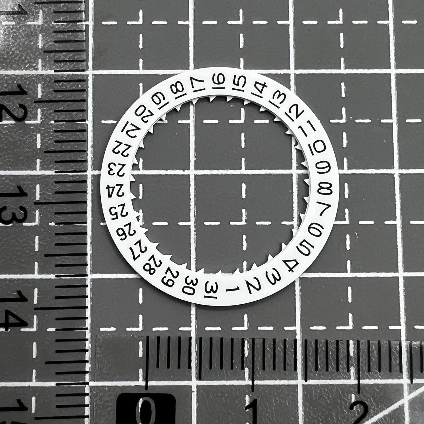 White date disk wheel showing date at 3 o'clock for Miyota 8215 8200 watch movement.