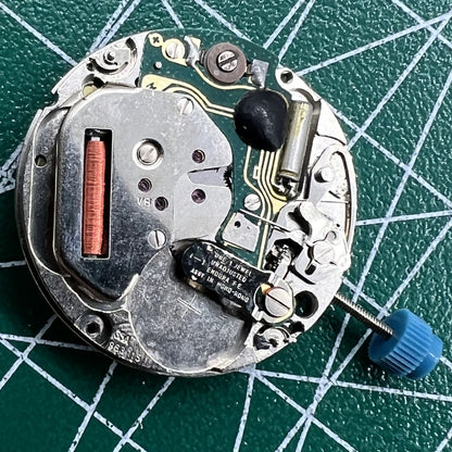 Swiss Made ETA 963.116 quartz watch movement with single calendar at 3 o'clock, precision timekeeping by ETA.
