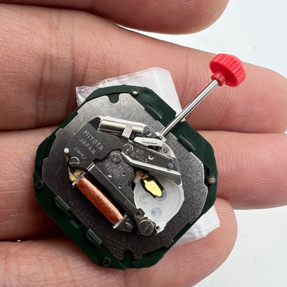 Miyota 2315 Japan Quartz movement with date display at 6 o?clock ? precise watch accessory by Miyota for reliable timekeeping.