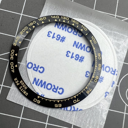 37,65*30,7mm Keramik Slope Schwarz Hintergrund Goldene Schrift Uhr Lünette für Daytona 