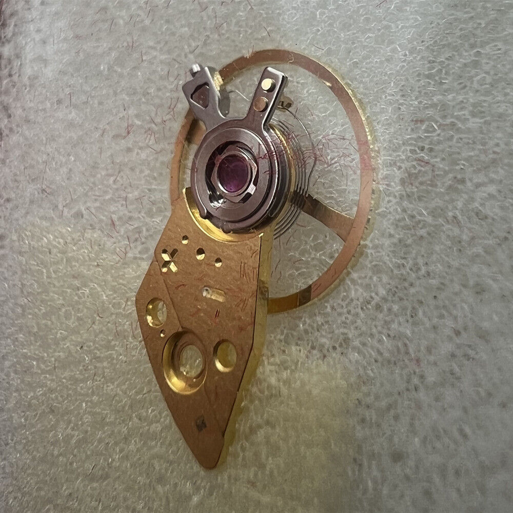 Golden balance wheel with splint for Miyota 8200 8215 watch movement, generic brand replacement part.