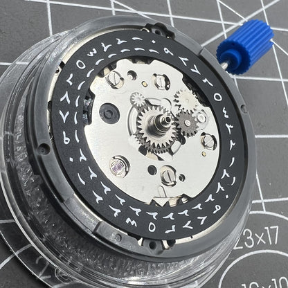 Automatisches NH34 GMT Uhrwerk mit schwarzer Scheibe arabische Zahlen Sekundenstopp