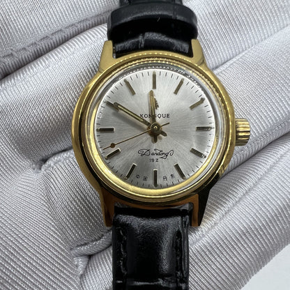 Kongque 27mm silver dial watch with golden markers, manual mechanical movement, 19 jewels, elegant design.